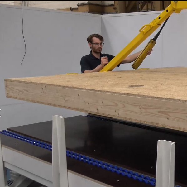 panel-lift-picture